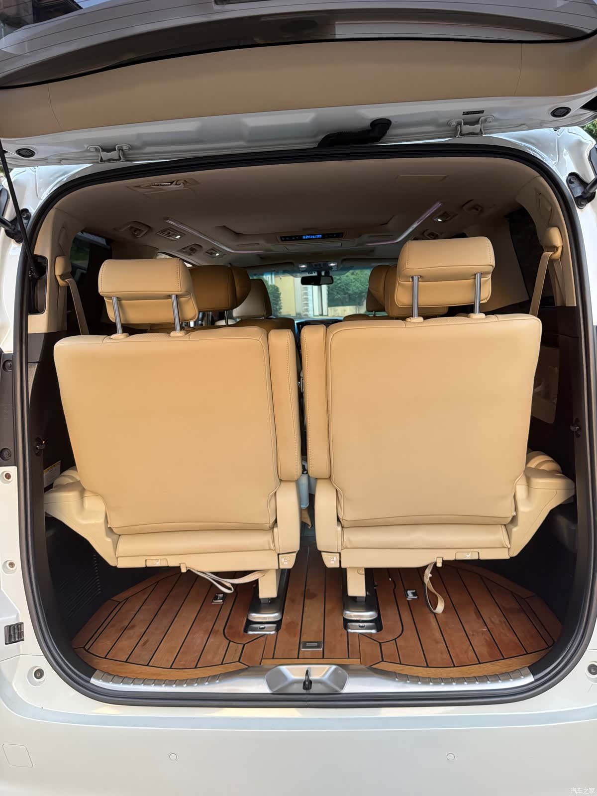 Toyota Alphard, 2017 14