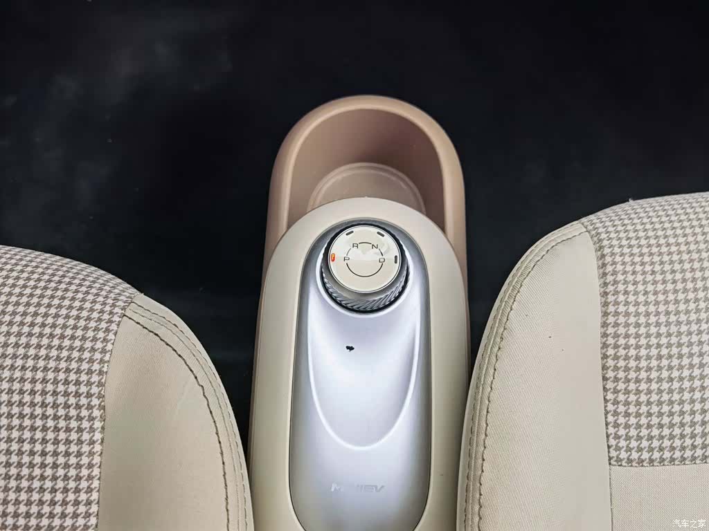 Wuling MINIEV, 2025 13