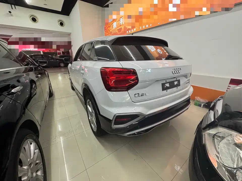 Audi Q2L