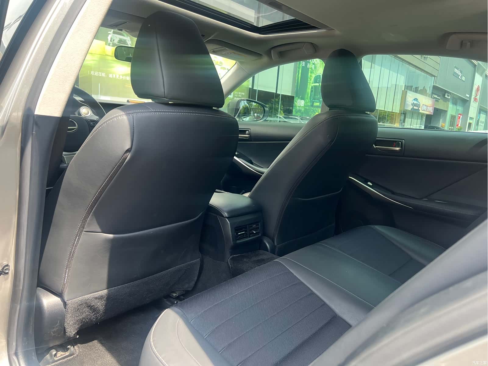 Lexus IS, 2019 6