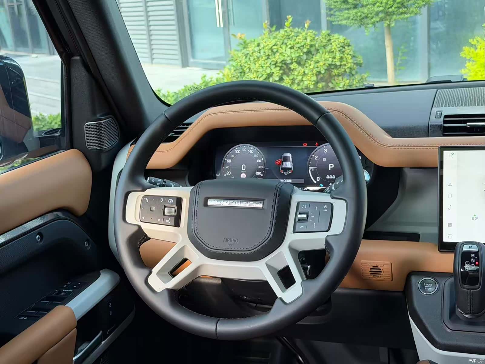 Land Rover Defender, 2024 10