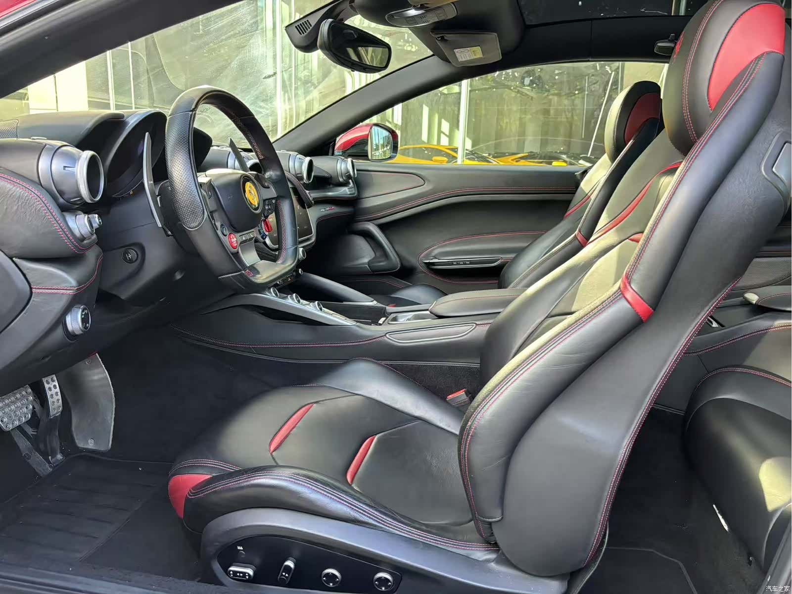 Ferrari GTC4Lus, 2017 4