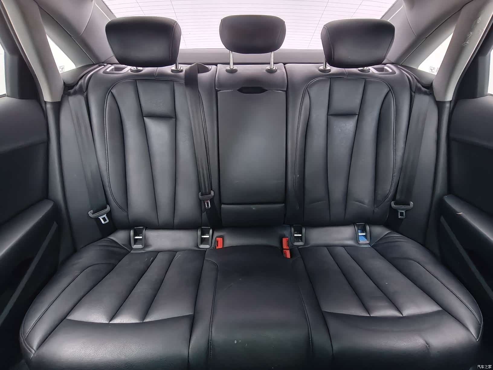 Audi A4L, 2017 14