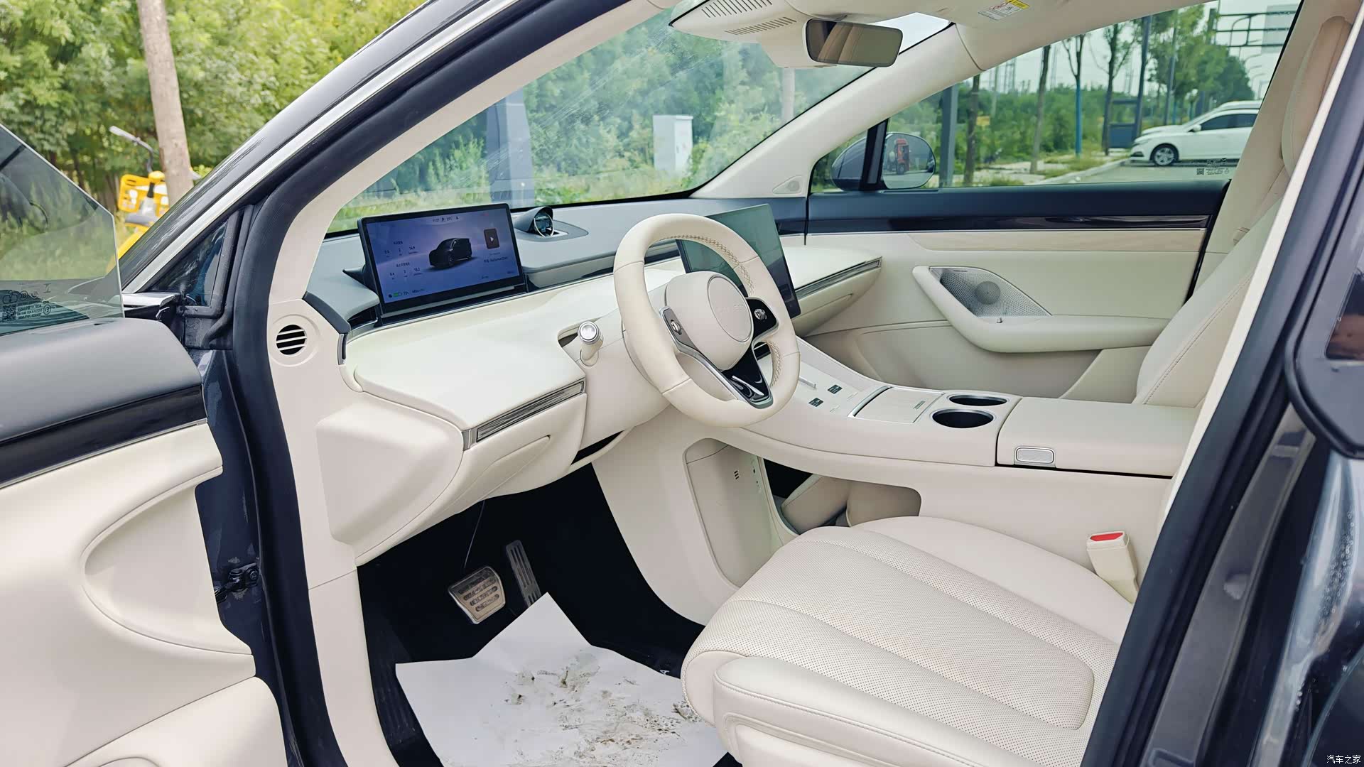 Luxeed R7, 2024 8