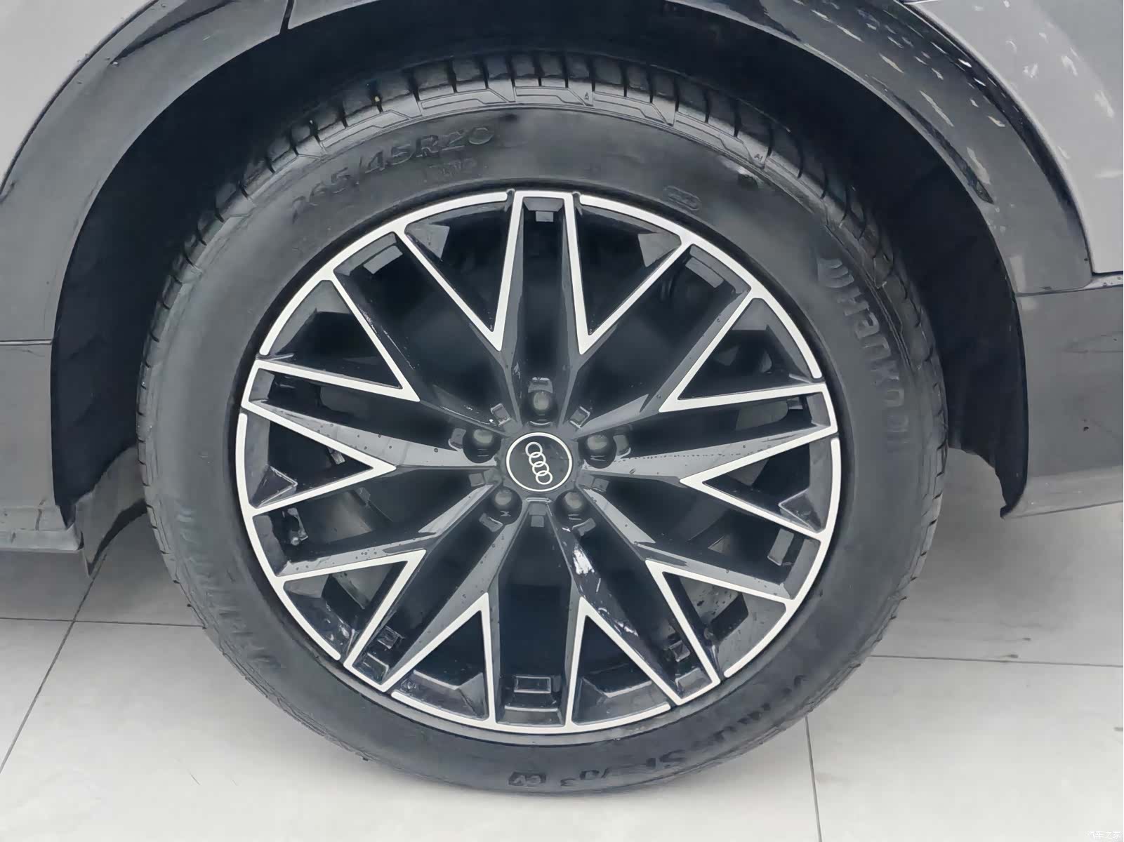 Audi Q5 e-tron, 2022 8