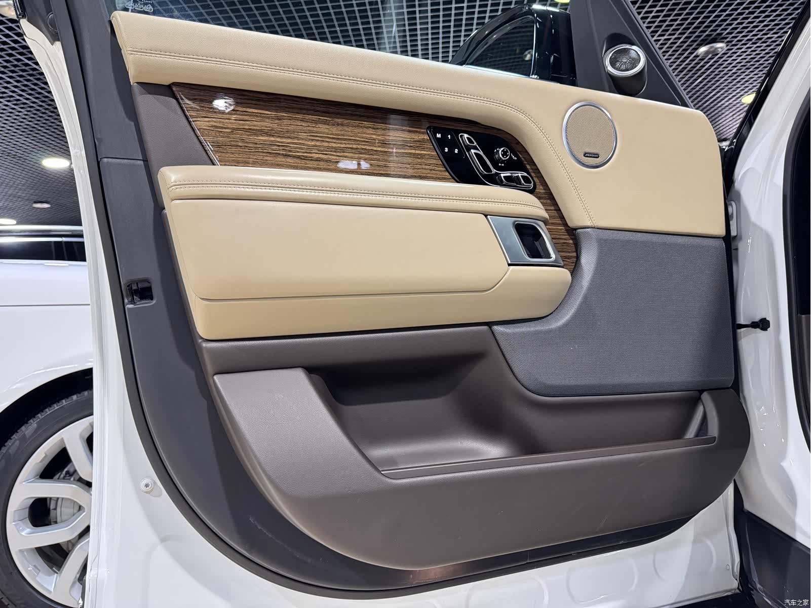 Land Rover Range Rover, 2019 13