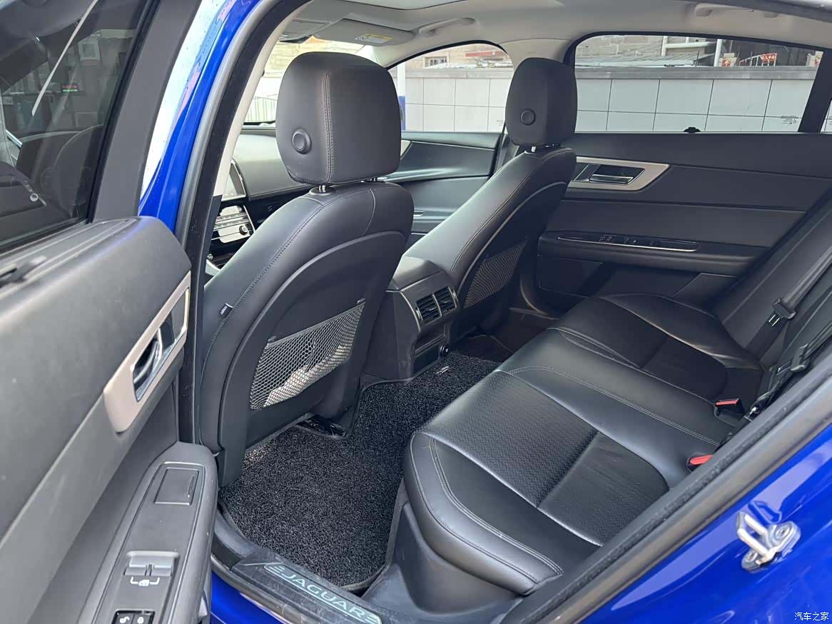 Land Rover XEL, 2019 6