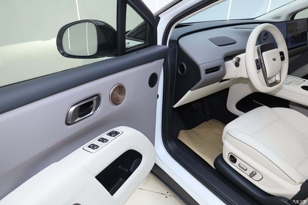 Li Auto i8, 2026 19