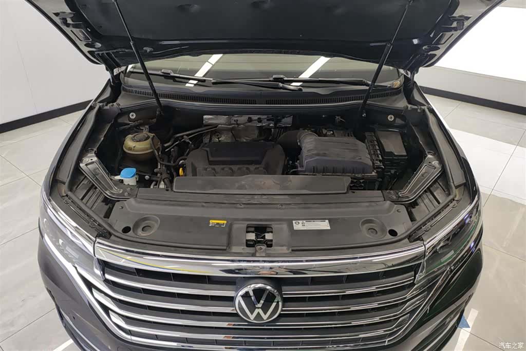 Volkswagen Viloran, 2022 10