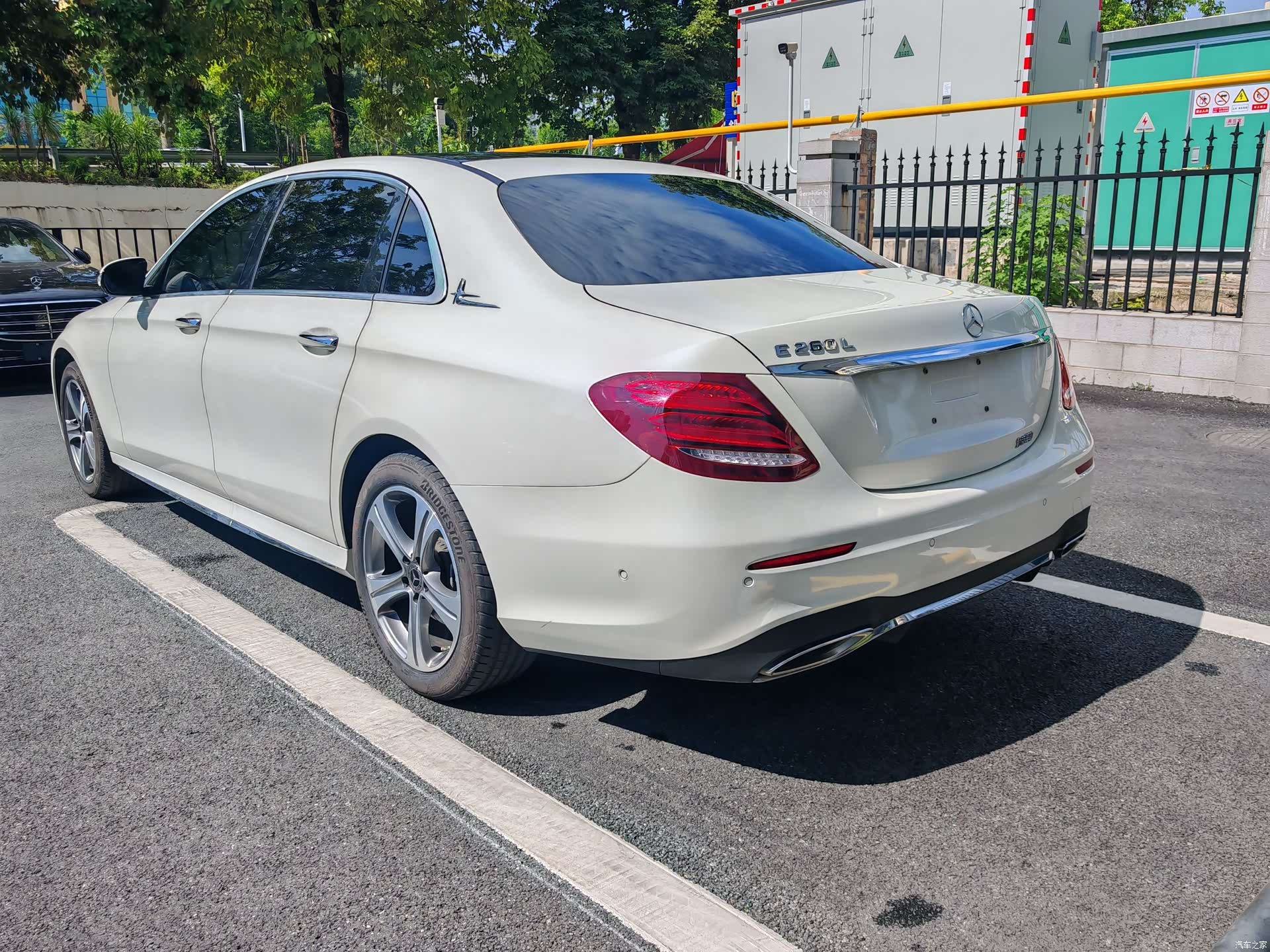 Mercedes-Benz E-Class, 2020 16