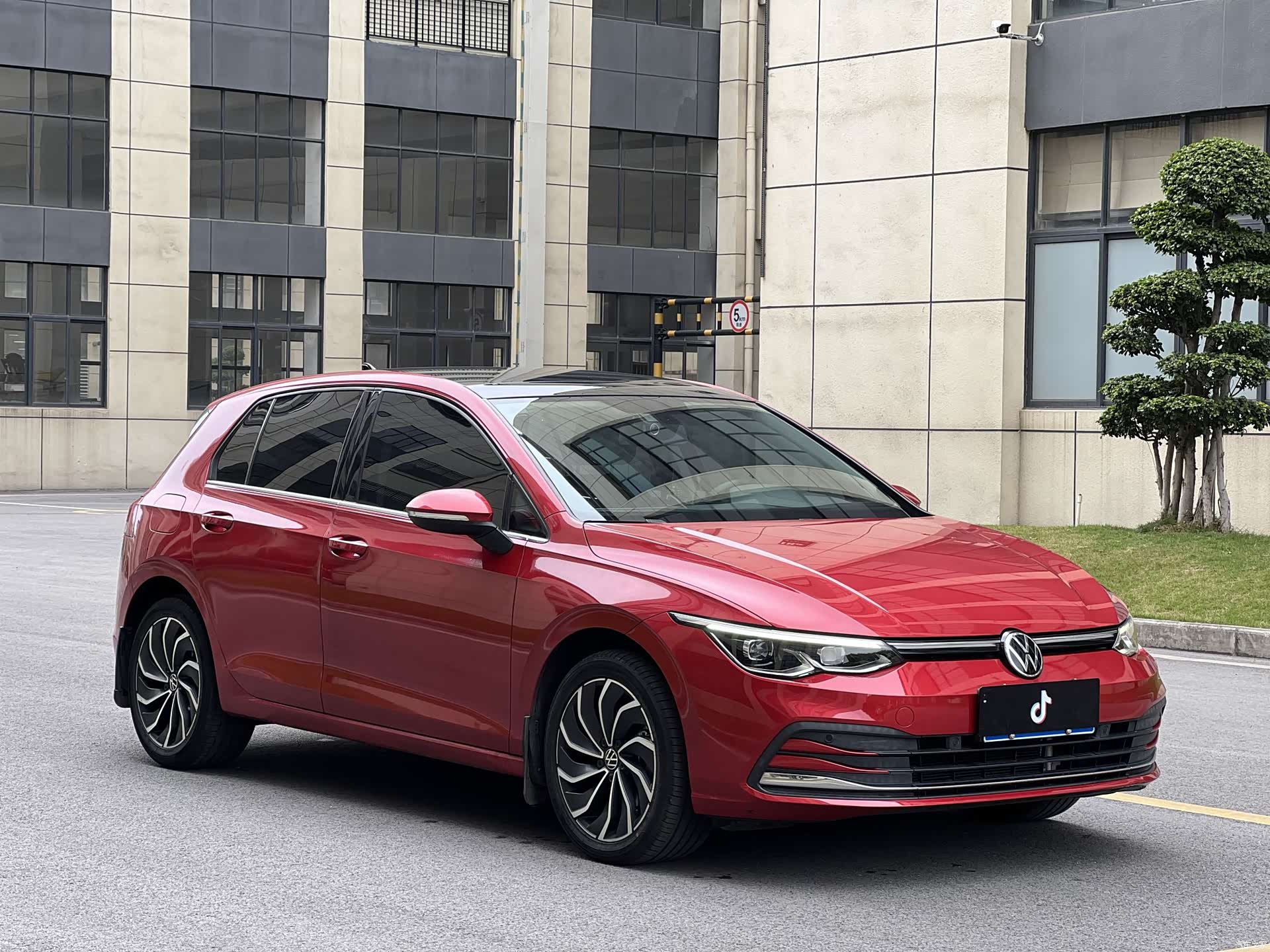 Volkswagen Golf, 2021 3