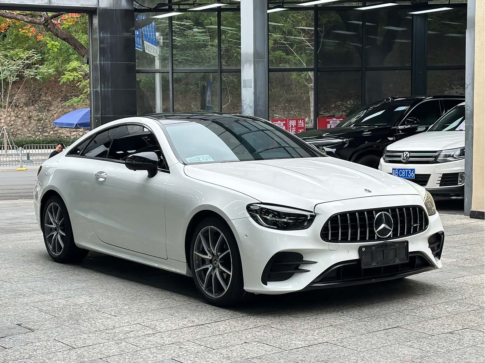 Mercedes-Benz E-Class, 2022 3