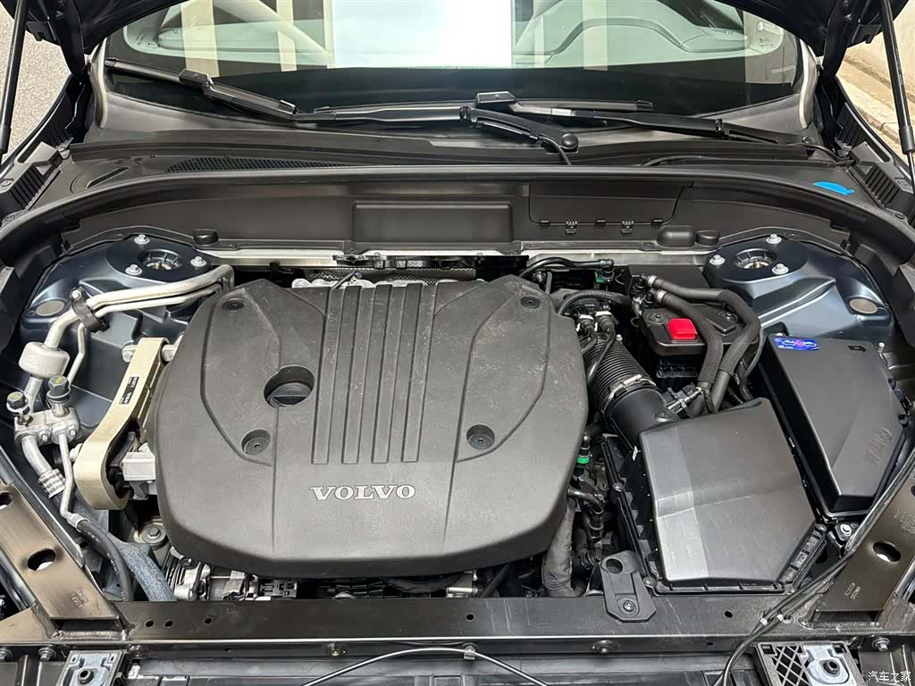 Volvo XC60, 2025 7