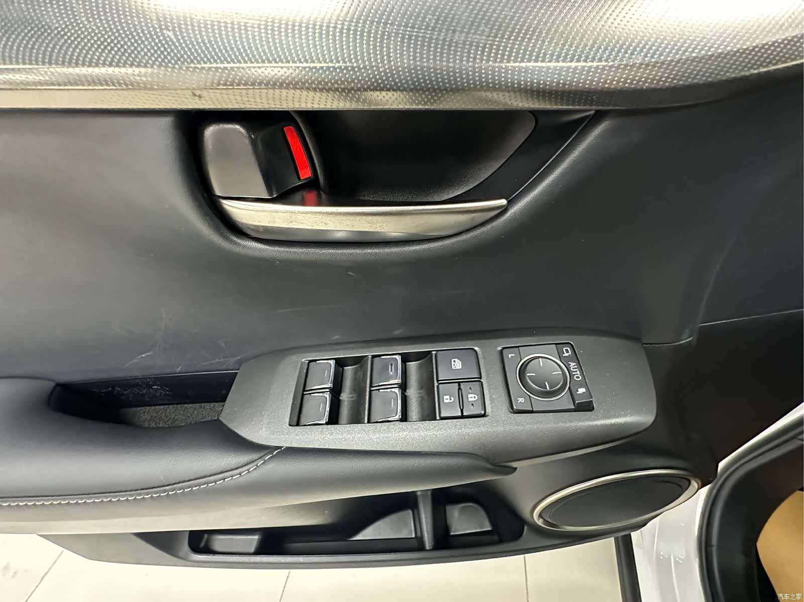 Lexus NX, 2020 12