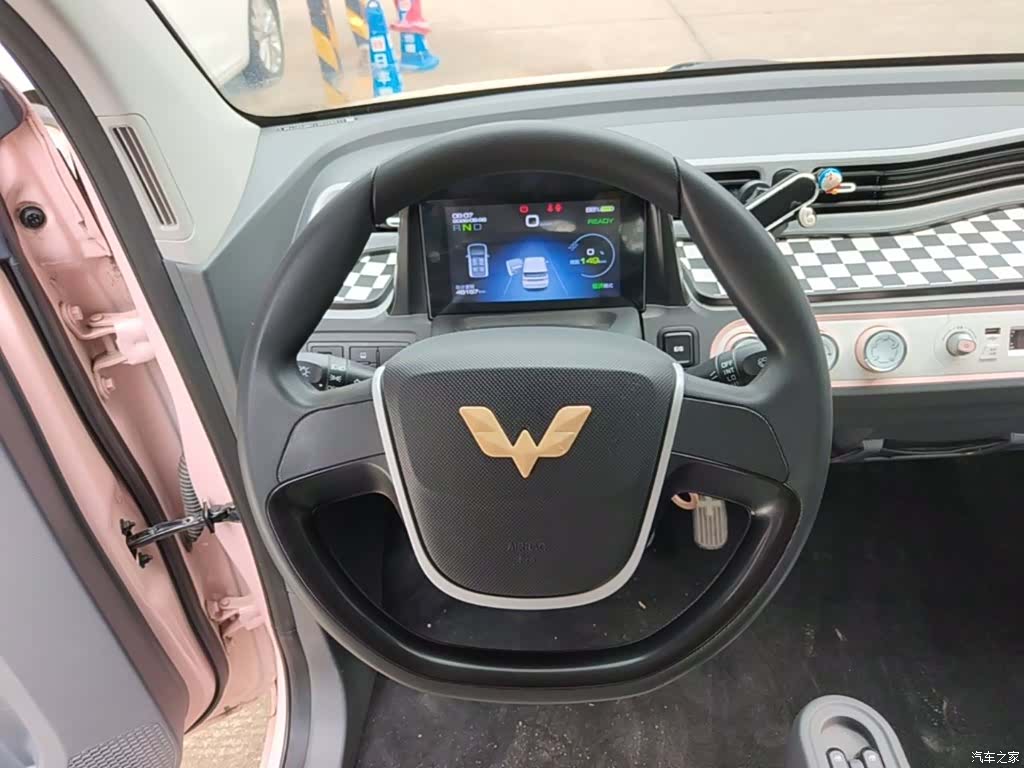 Wuling MINIEV, 2021 11