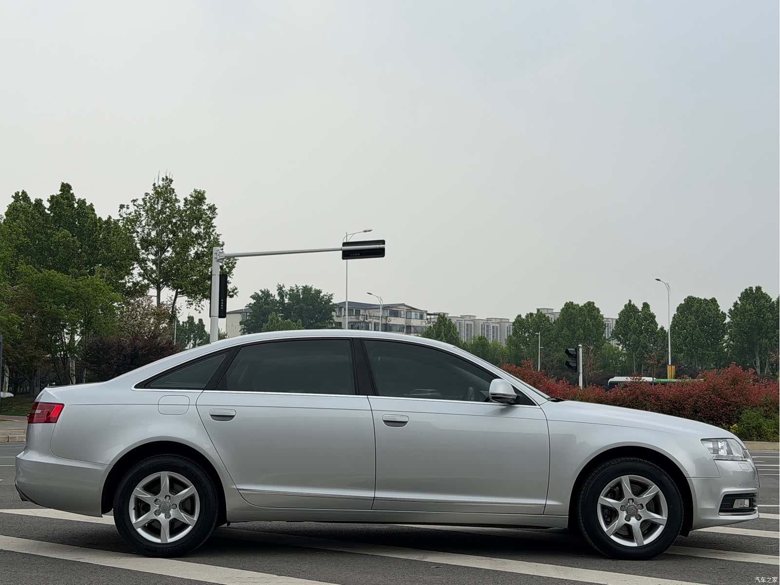 Audi A6L, 2010 4