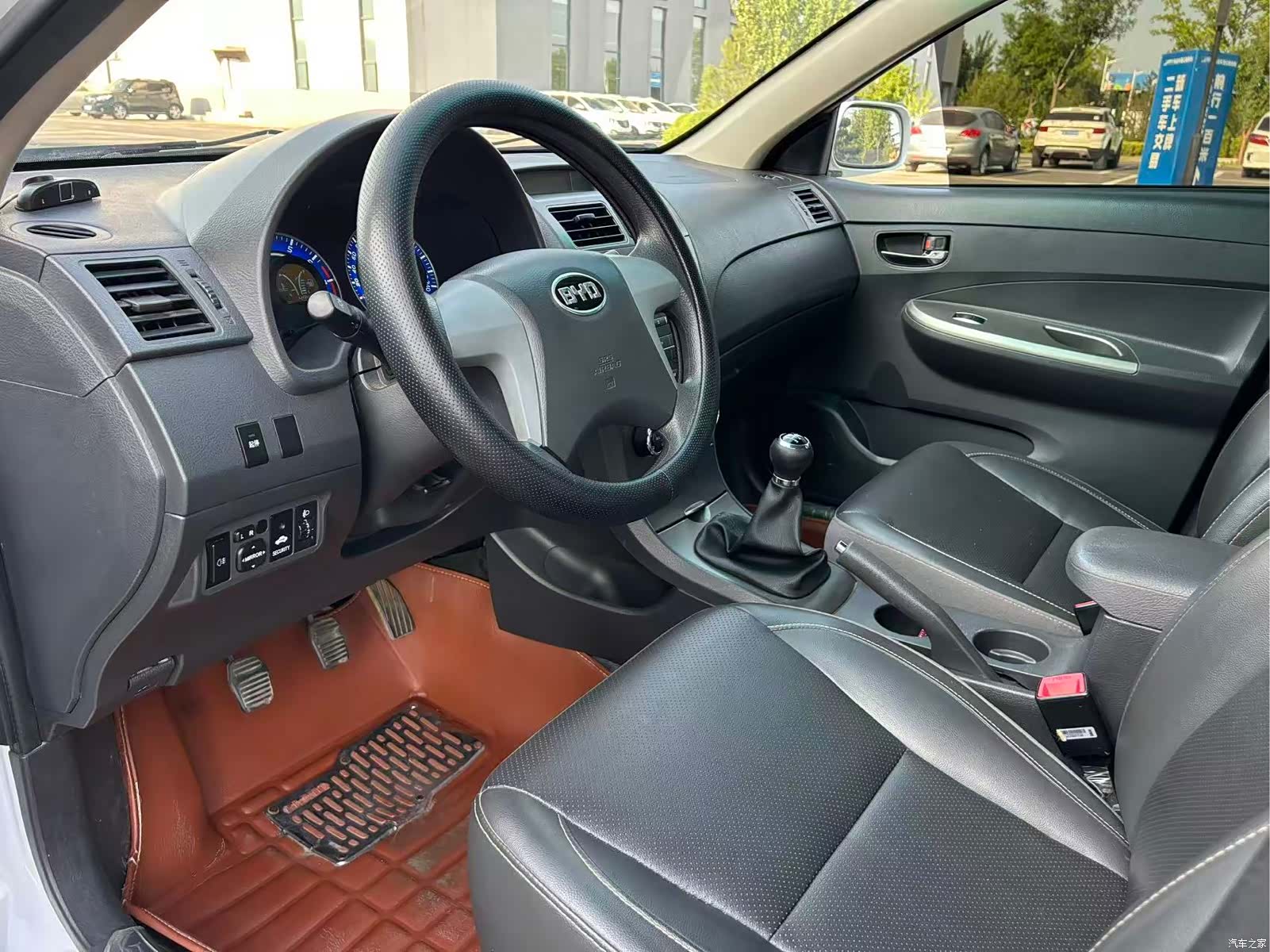BYD L3, 2014 8