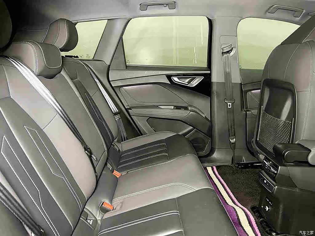 Audi Q4 e-tron, 2023 7