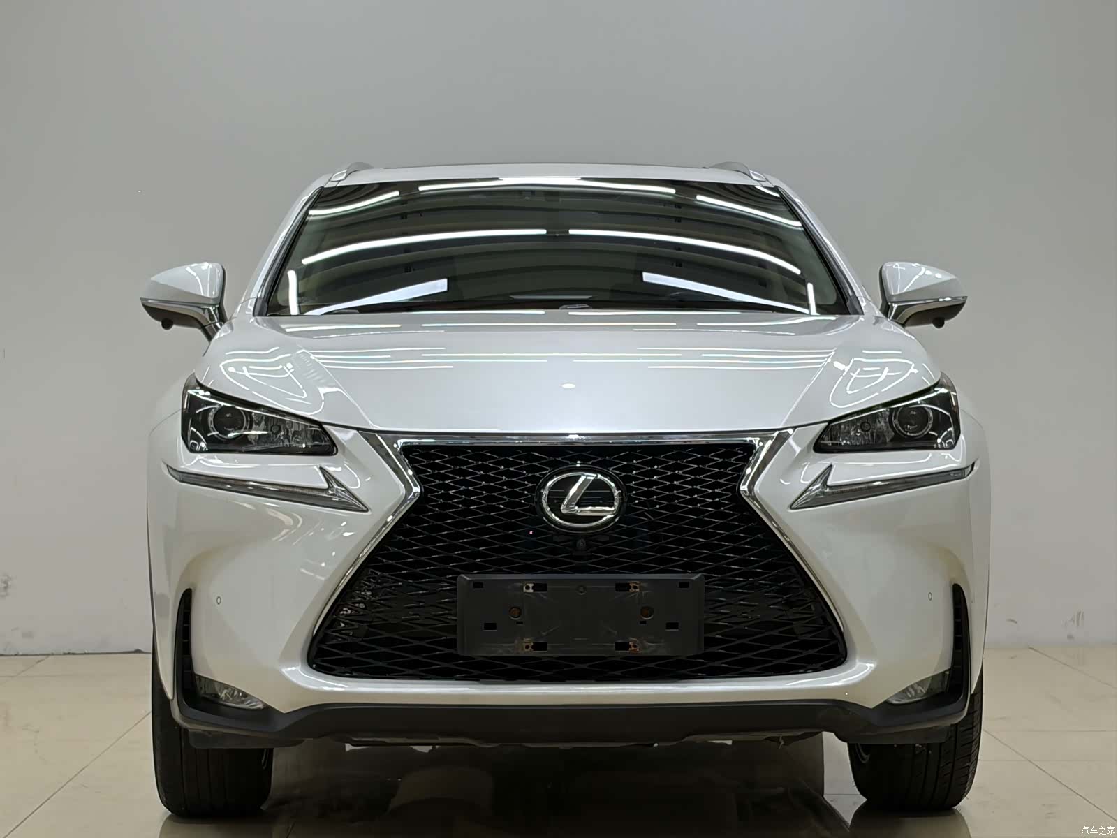 Lexus NX, 2015 2