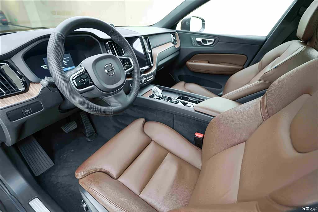 Volvo XC60, 2022 10