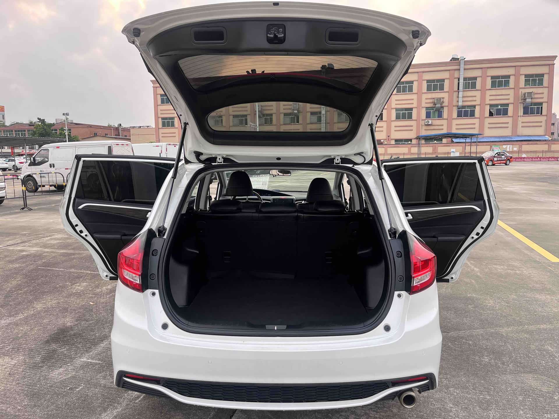 Honda Jade, 2019 15