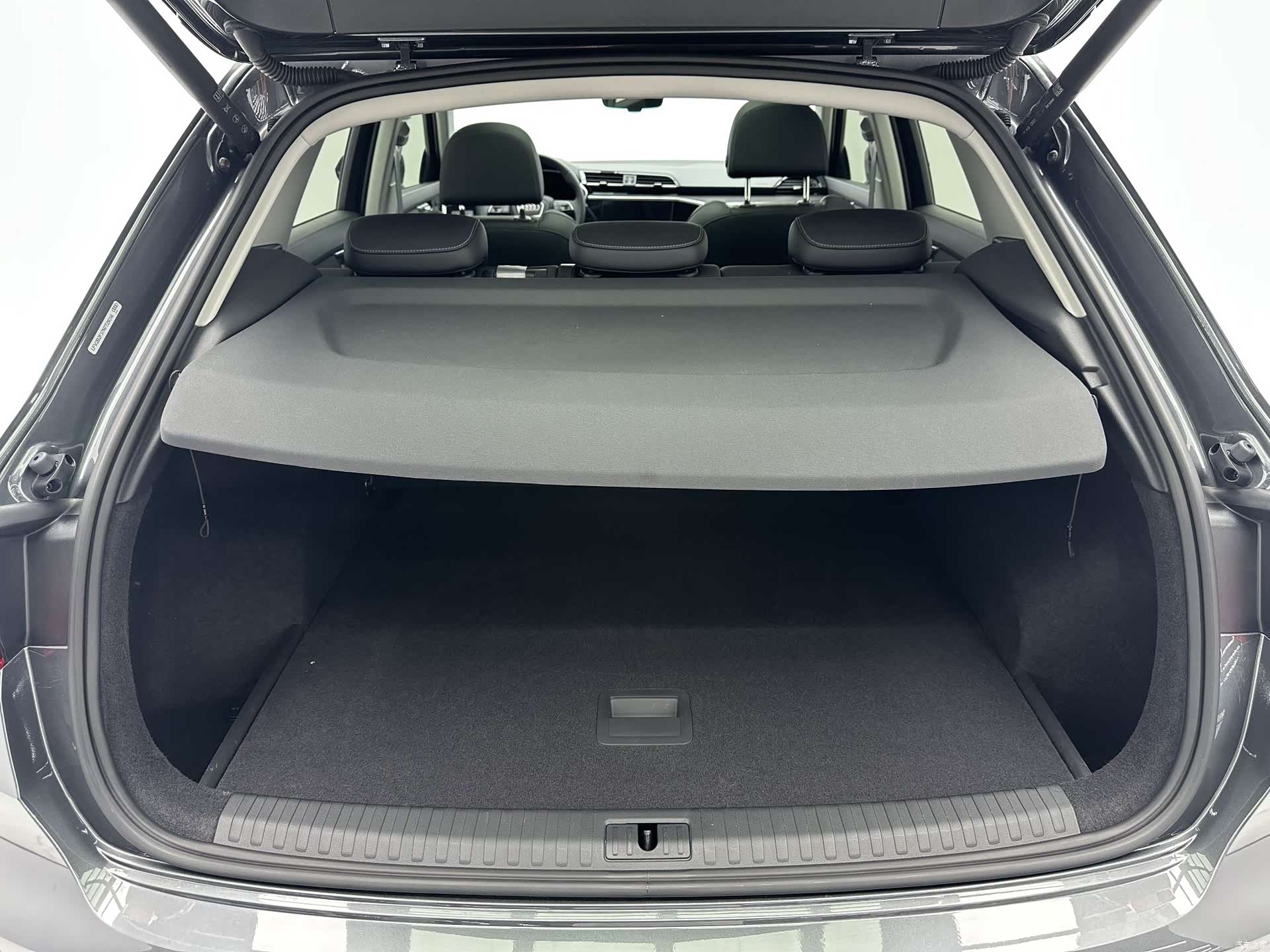 Audi Q3, 2022 18