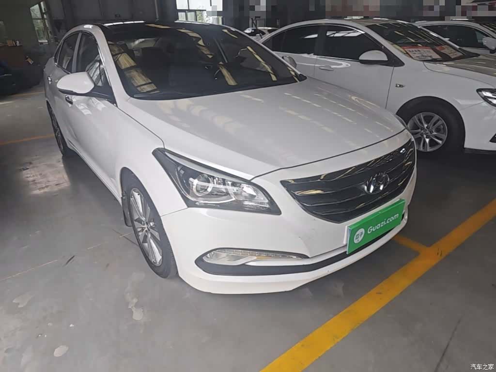 Hyundai DLX, 2014 4