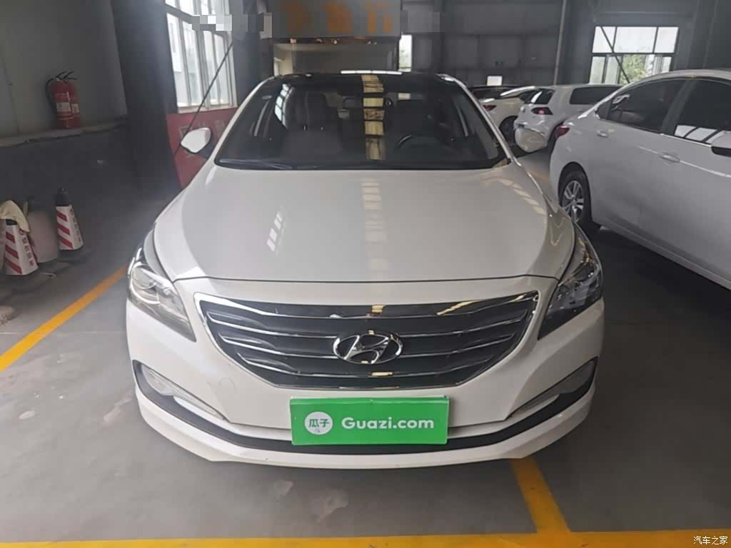 Hyundai DLX, 2014 3