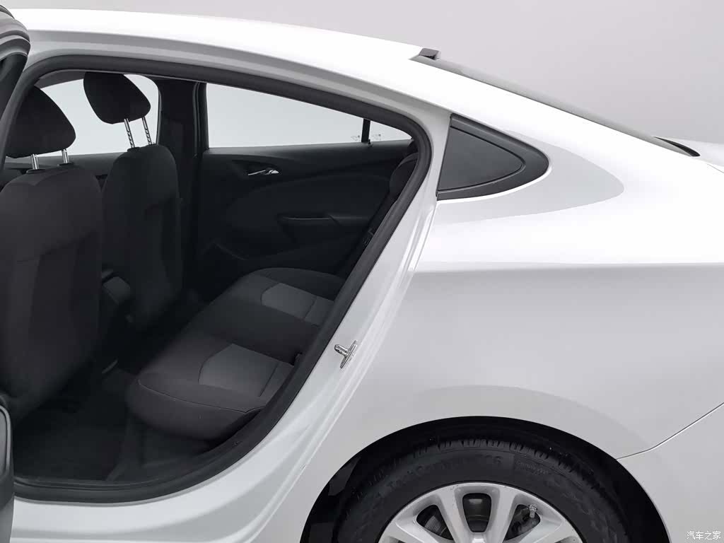Chevrolet 320, 2018 15