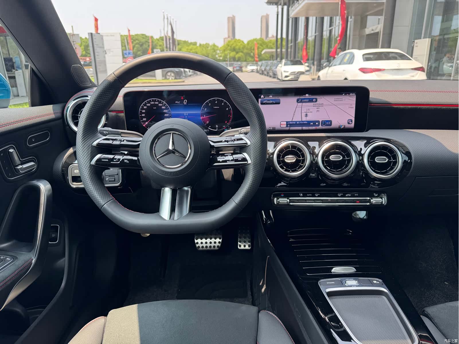 Mercedes-Benz CLA, 2025 11