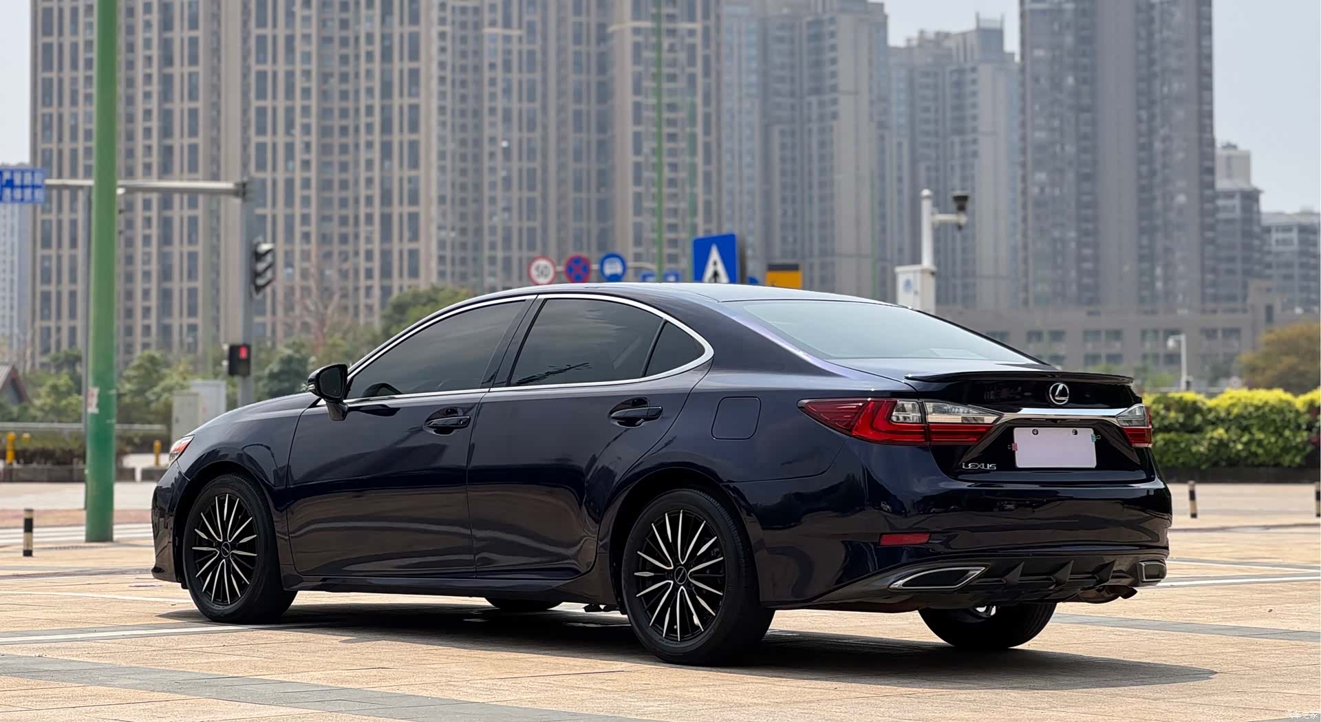 Lexus ES, 2018 10