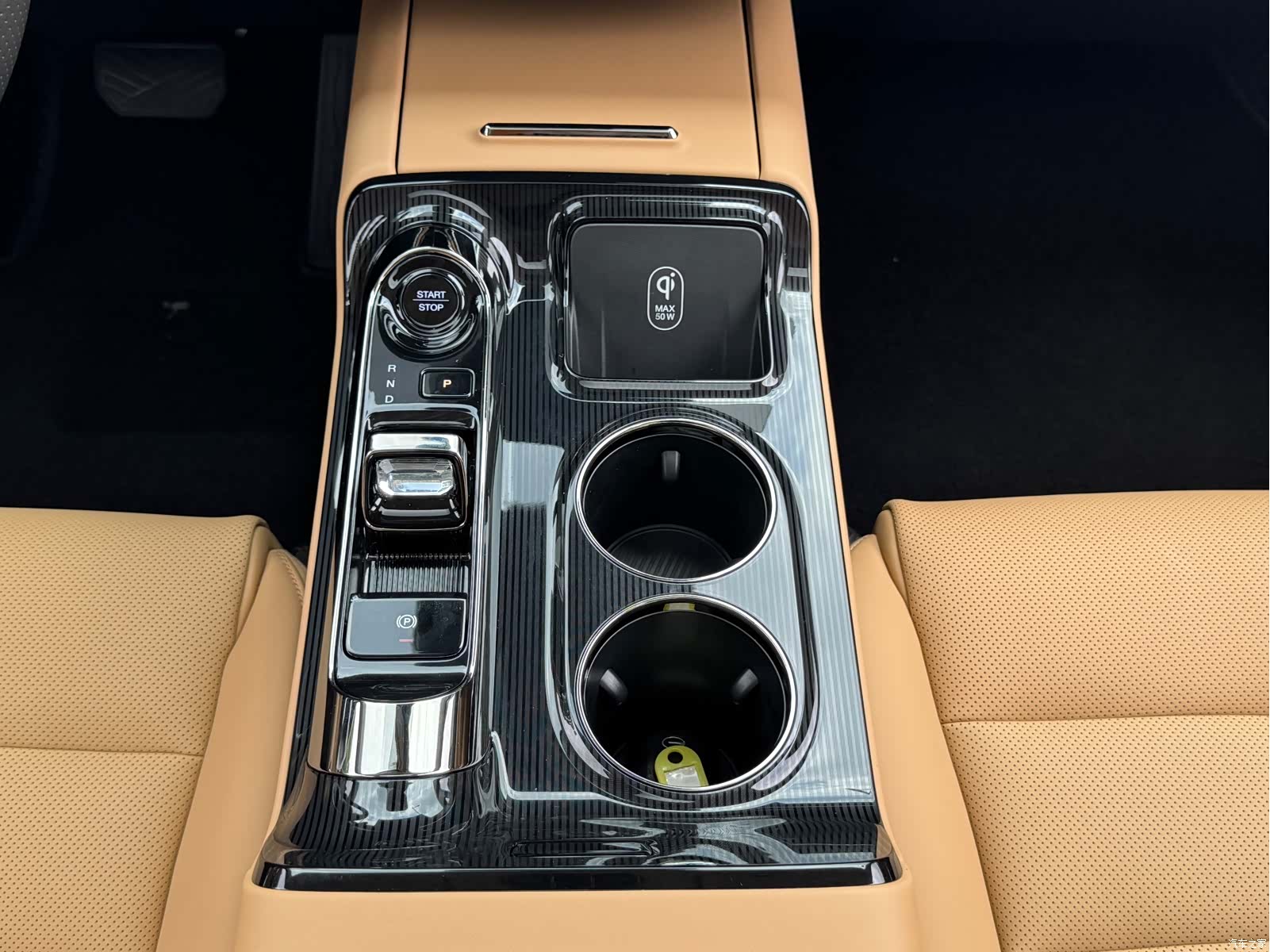 Trumpchi E8, 2024 15