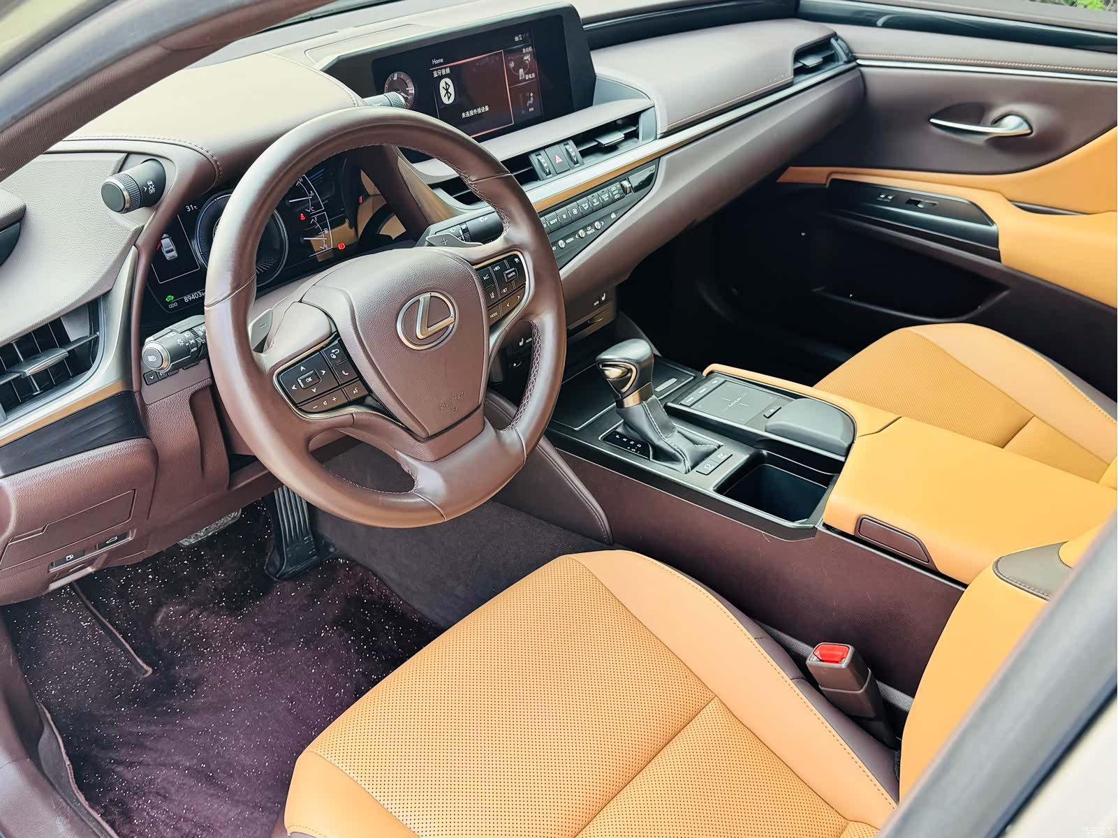 Lexus ES, 2020 7