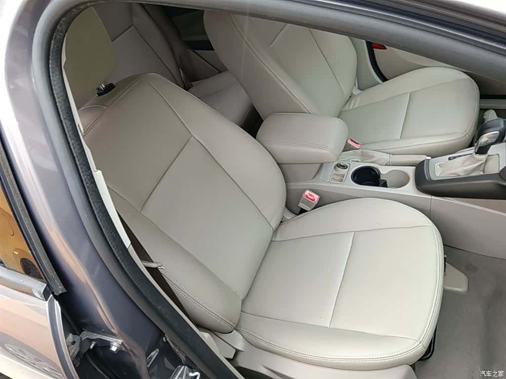 Ford Focus, 2015 25