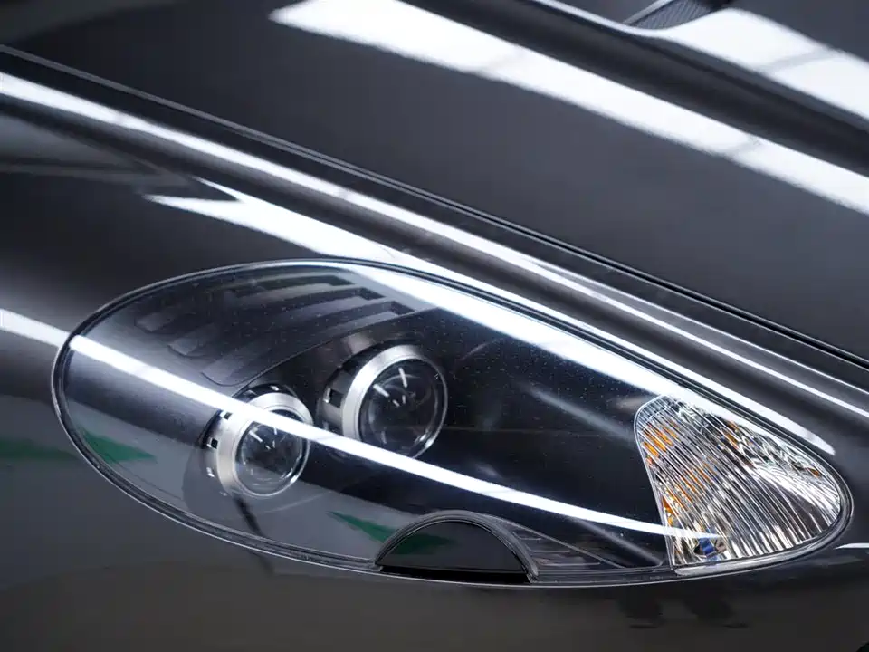 Aston Martin DBS Aston Martin DBS