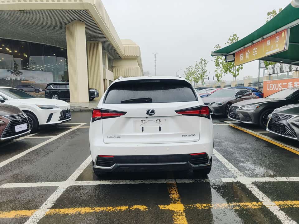 Lexus NX