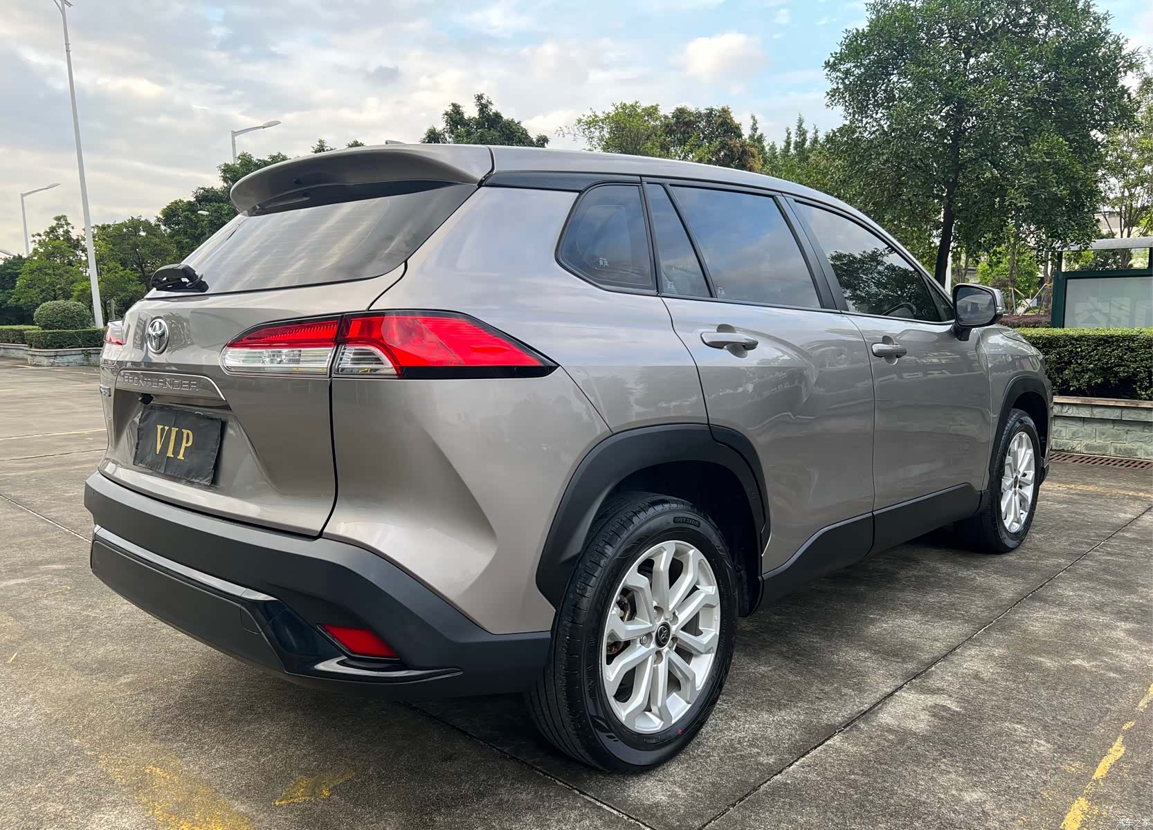 Toyota Frontlander, 2023 4
