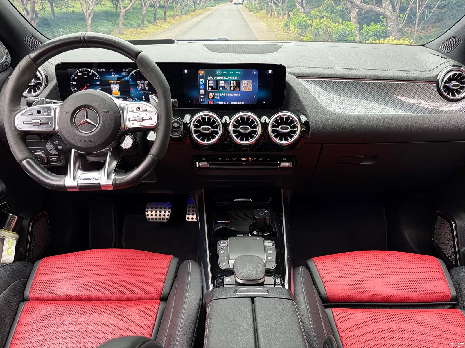 Mercedes-Benz GLA, 2023 все фото