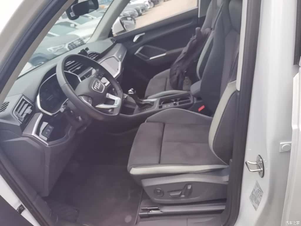 Audi Q3, 2023 15