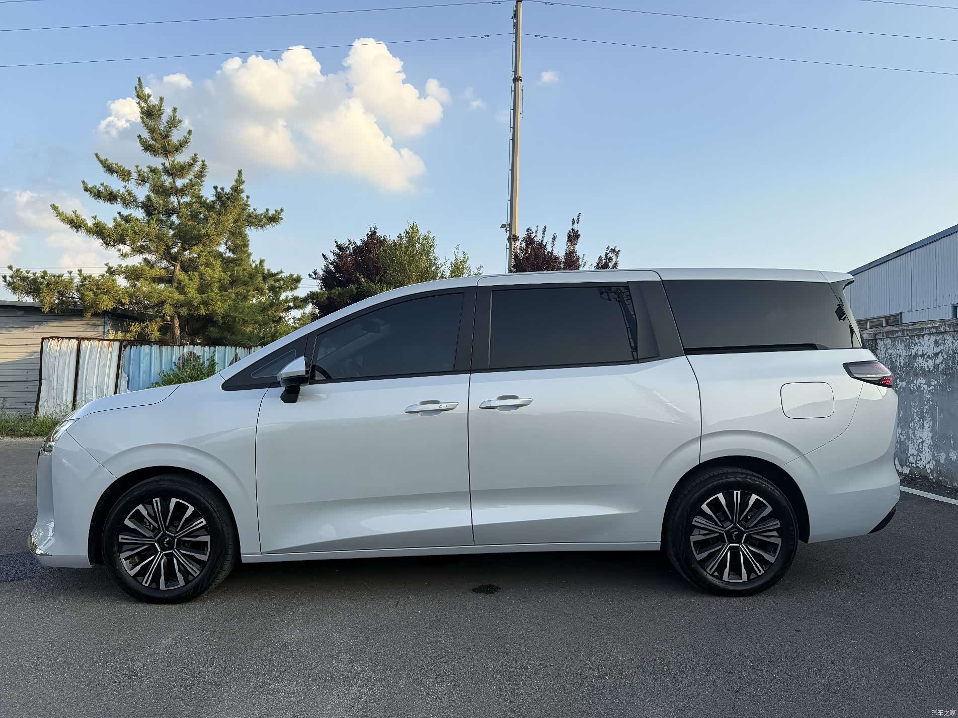 Wuling 730, 2025 8
