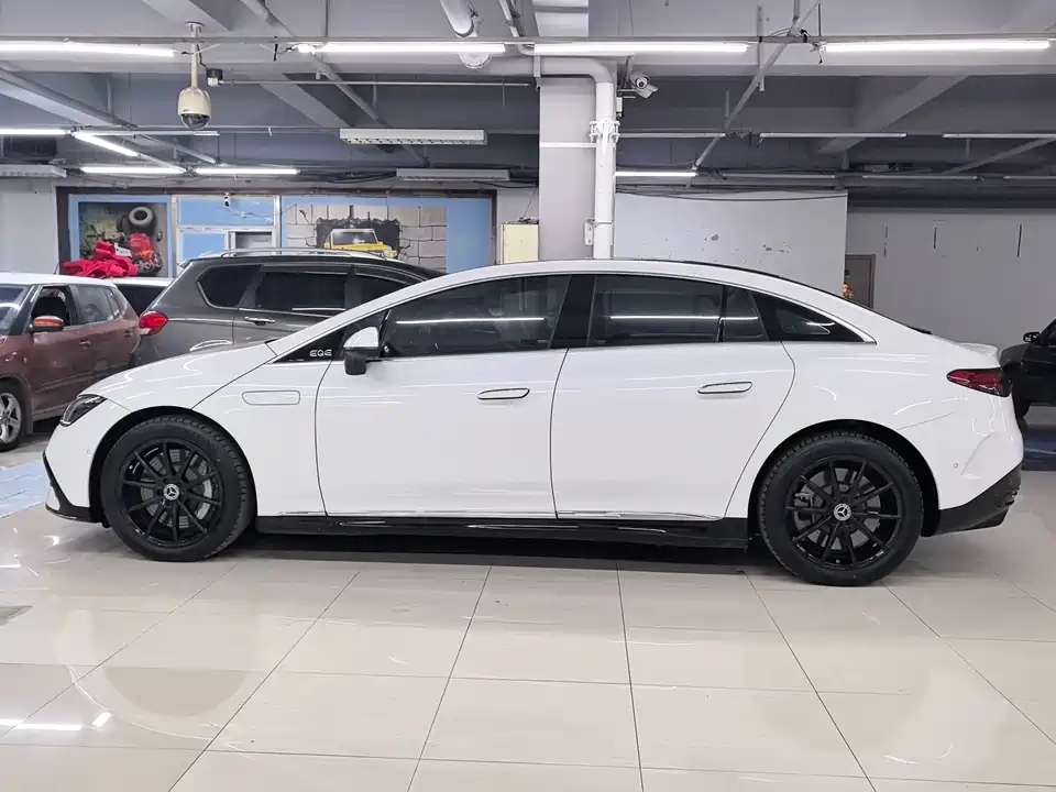 Mercedes-Benz EQE Mercedes-Benz EQE