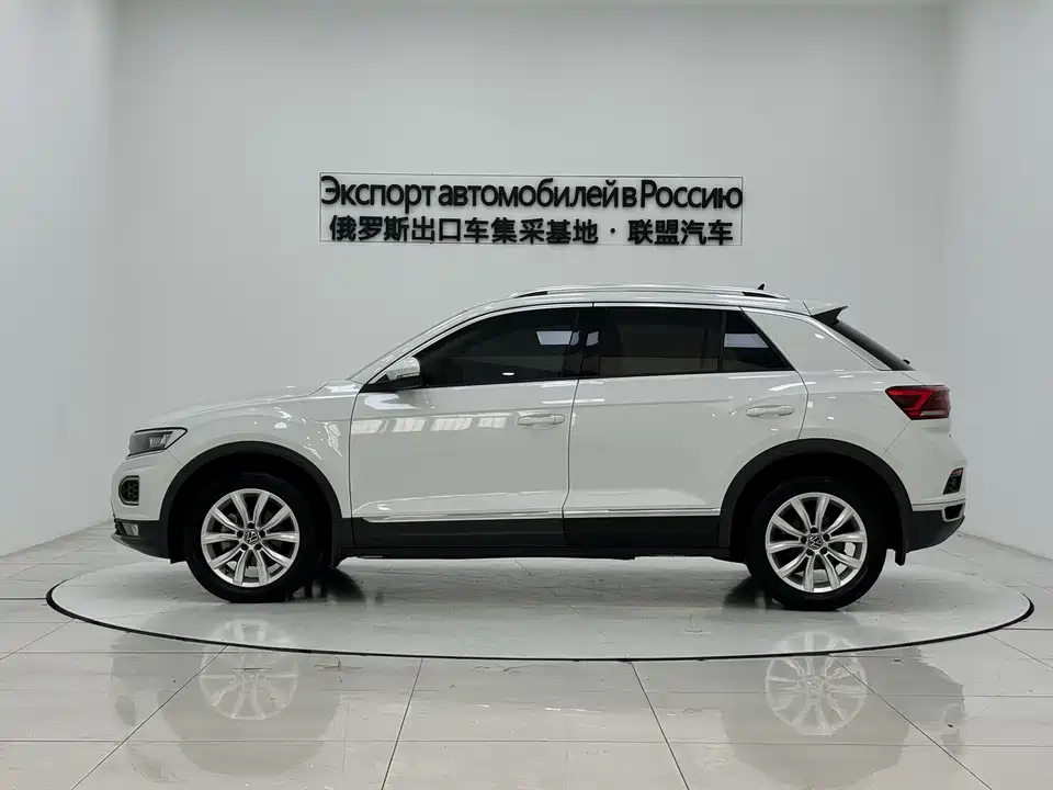 Volkswagen T-ROC exploring Songs