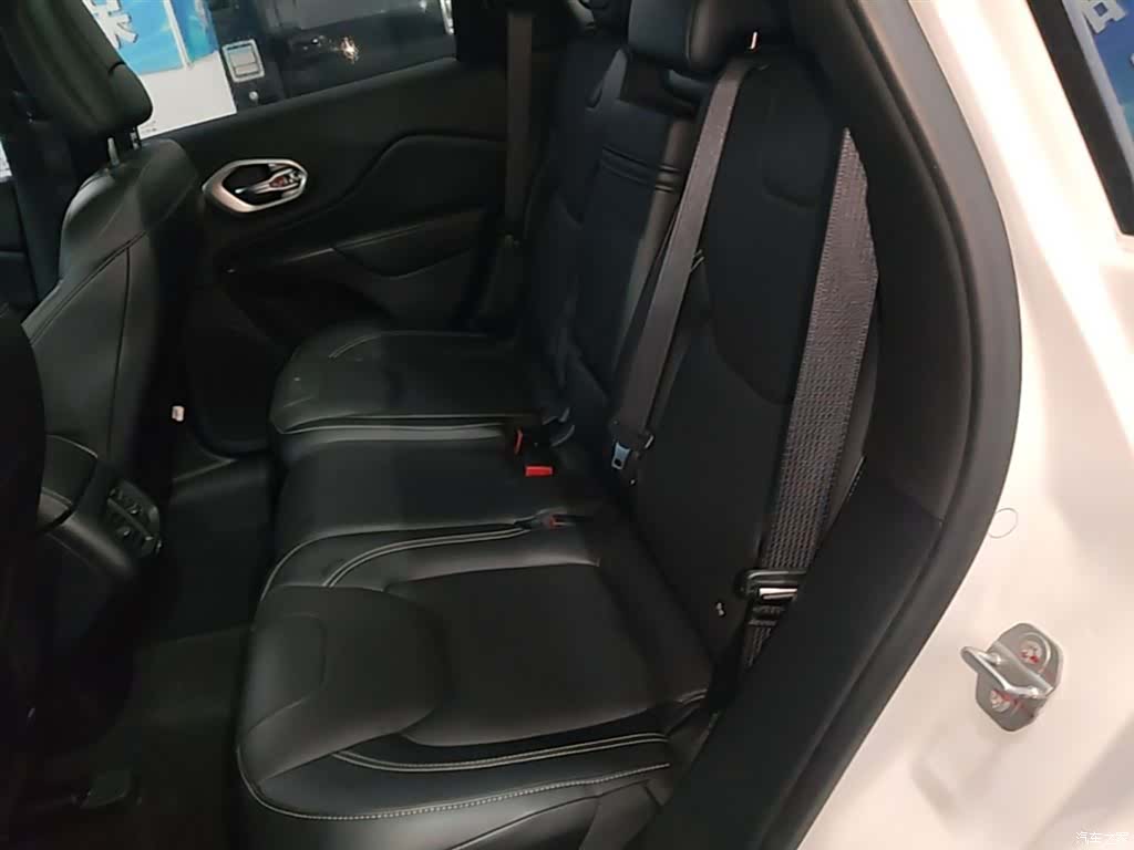 Jeep Cherokee, 2016 17