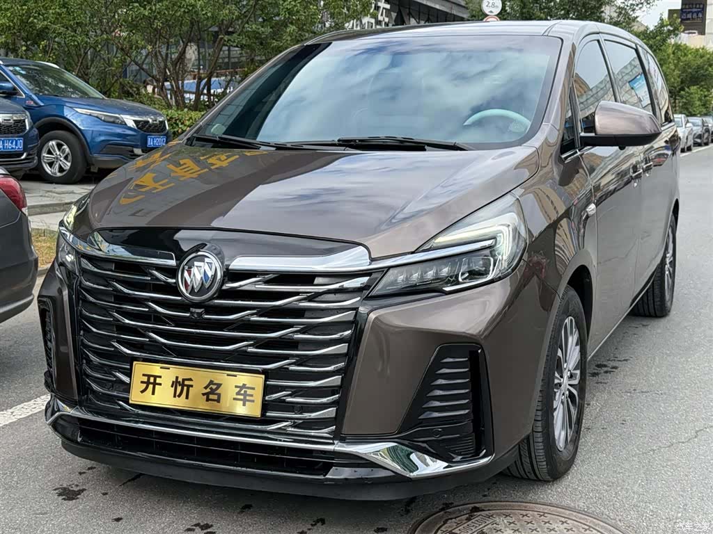 Buick GL8, 2021 1