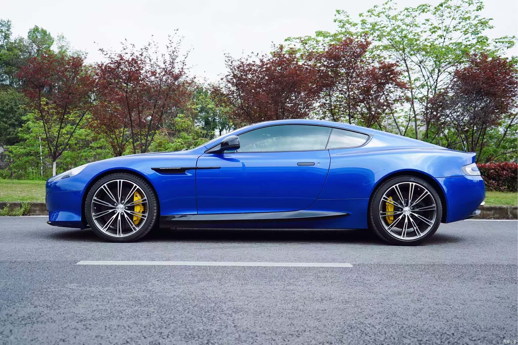 Aston Martin Virage, 2014 3