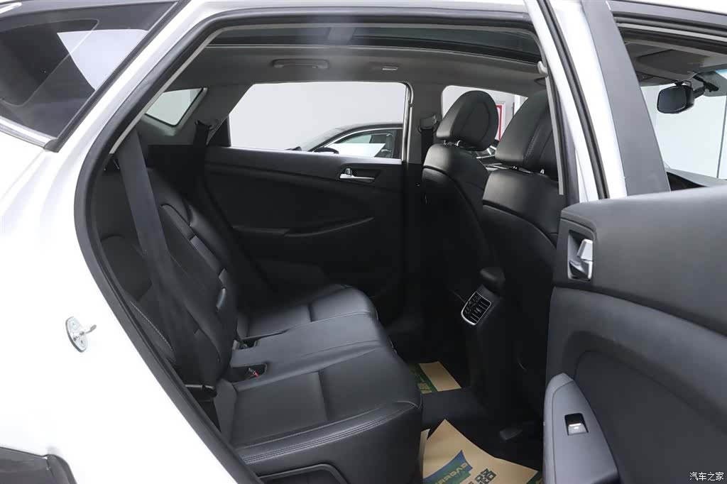 Hyundai Tucson, 2017 16