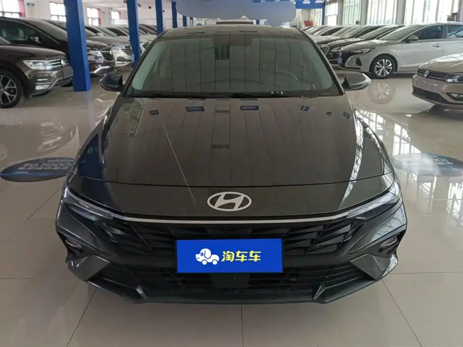 Hyundai Elantra