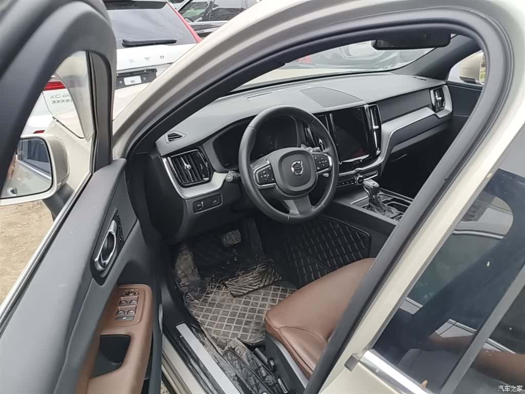 Volvo XC60, 2020 16