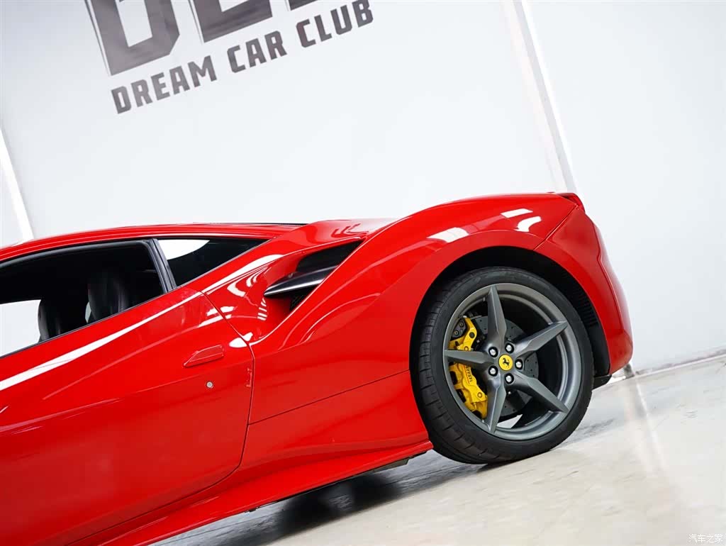 Ferrari 488, 2017 22