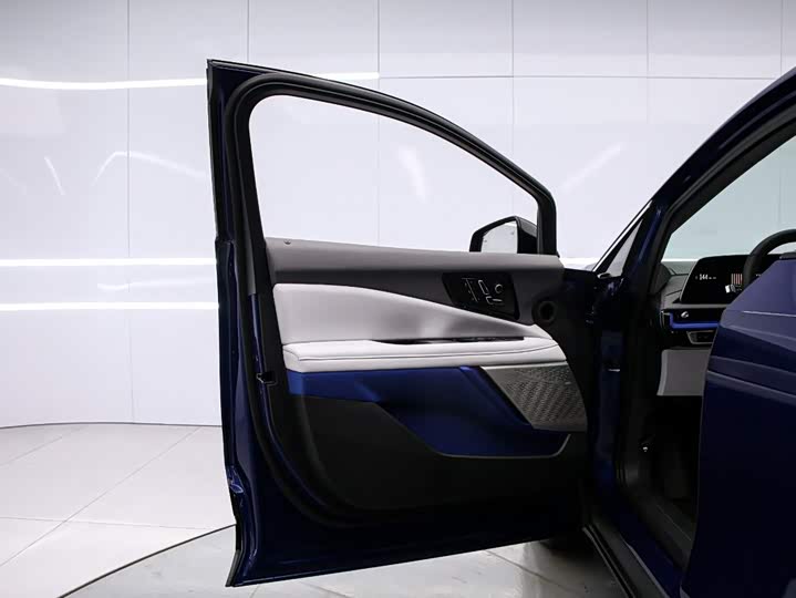 Cadillac IQ ao ge 2024 biao zhun xu hang ban